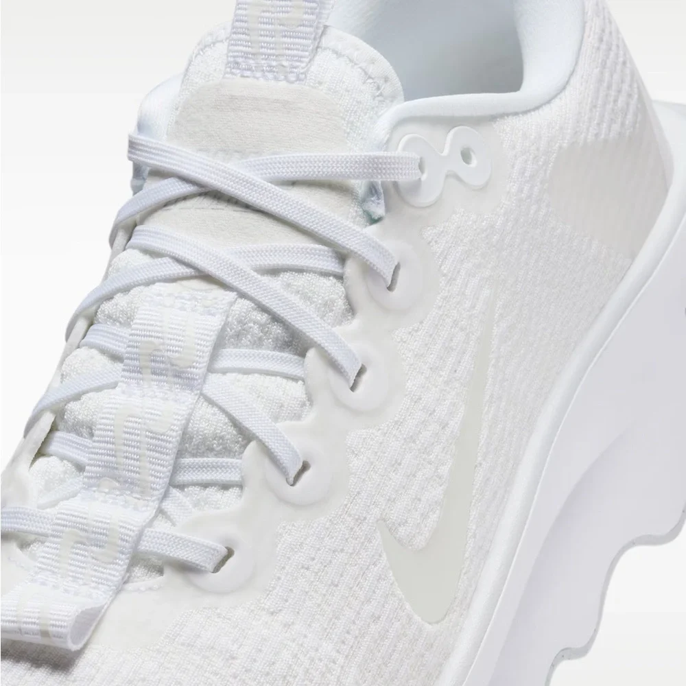 Brand New Nike Motiva “Pure Platinum” Women's Walking Shoes DV1238-106 - Picture 7 of 10